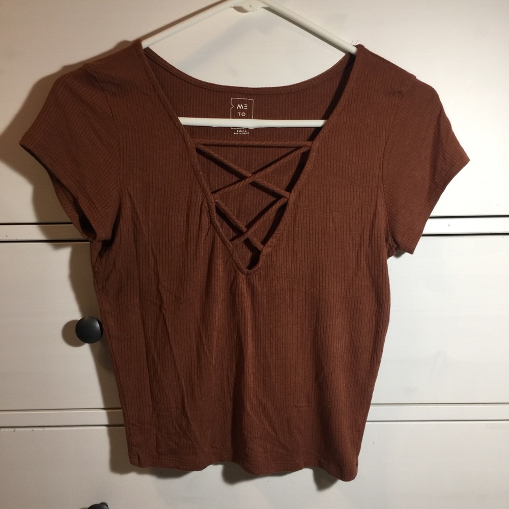 PACSUN CRISSCROSS T-SHIRT